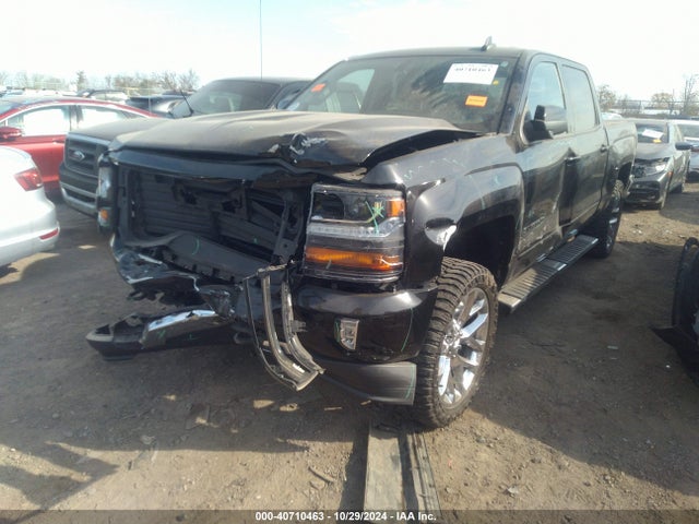 3GCUKREC9JG570644 Chevrolet Silverado 1500 2lt