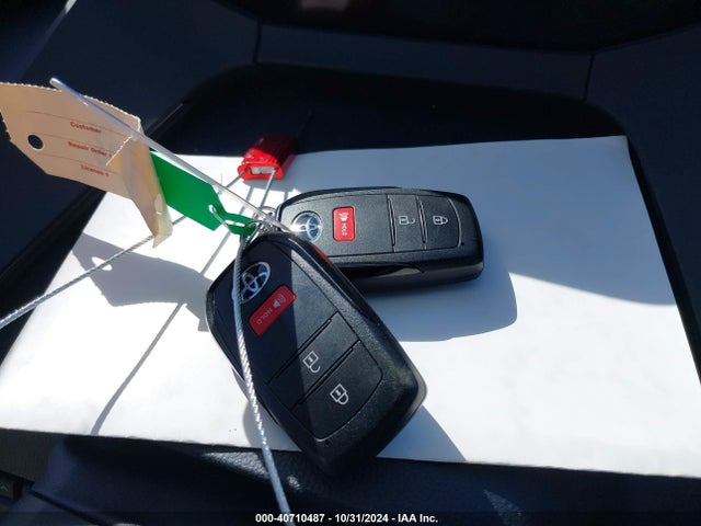 Toyota Prius Xle Awd-e 2023 JTDADABU6P3005484 Image 11