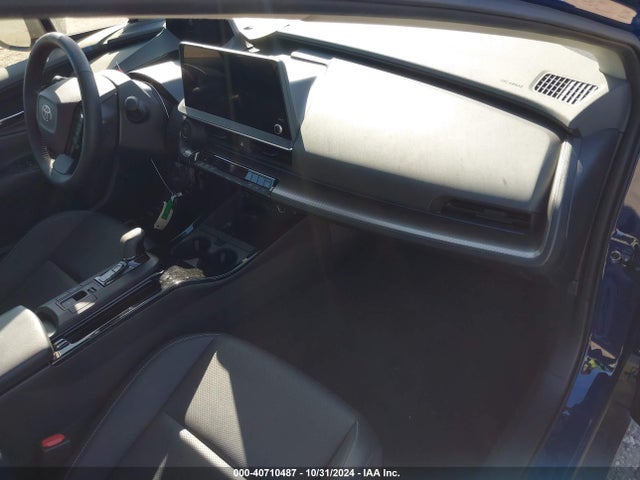 Toyota Prius Xle Awd-e 2023 JTDADABU6P3005484 Image 5