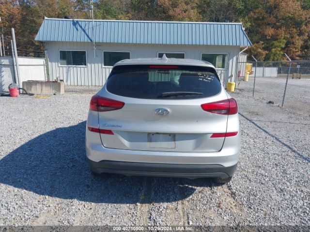 KM8J23A42KU885942 Hyundai TUCSON SE