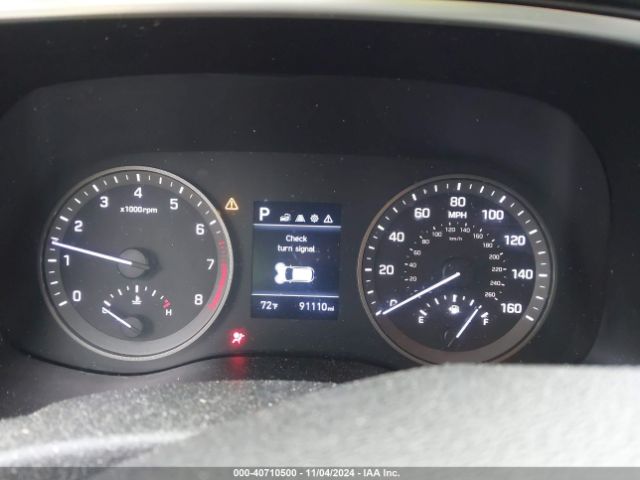 KM8J23A42KU885942 Hyundai TUCSON SE