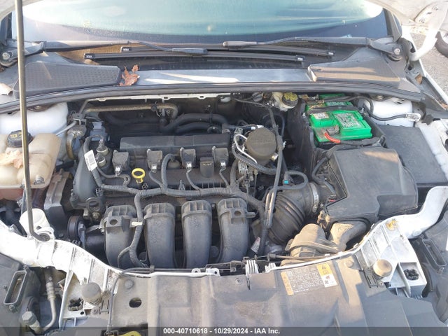 Ford FOCUS SE 2016 1FADP3F22GL201033 Image 10