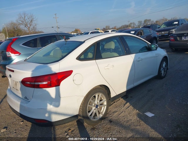 Ford FOCUS SE 2016 1FADP3F22GL201033 Image 4