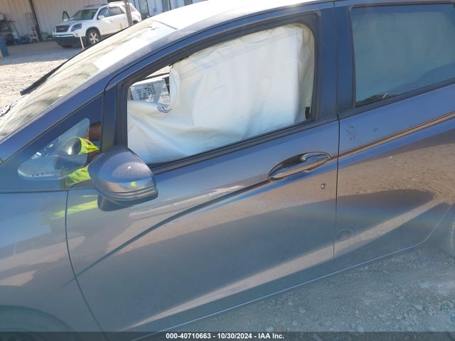JHMGK5H58HS022560 Honda FIT LX