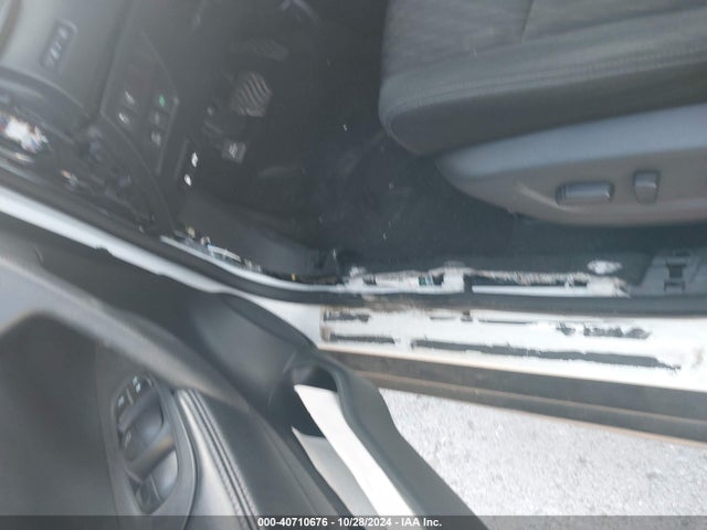 Nissan ROGUE SV 2017 5N1AT2MV7HC757996 Image 12