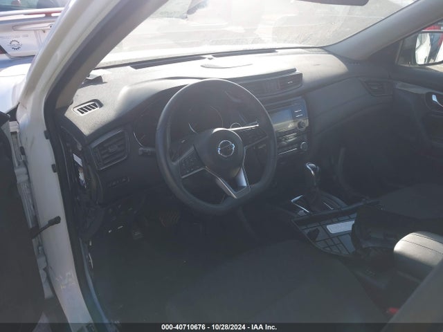 Nissan ROGUE SV 2017 5N1AT2MV7HC757996 Image 13