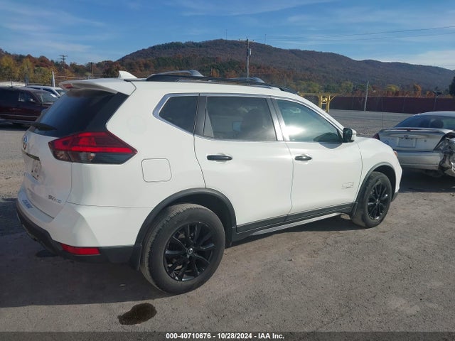 Nissan ROGUE SV 2017 5N1AT2MV7HC757996 Image 4