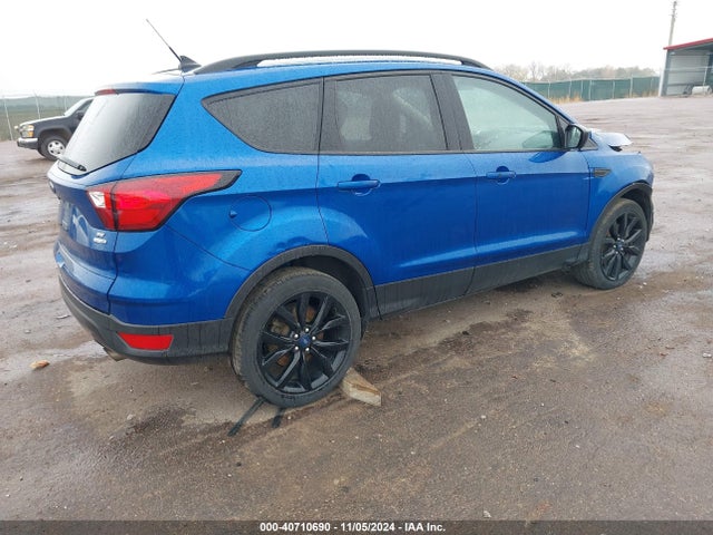 Ford ESCAPE SE 2019 1FMCU9GD0KUB28082 Image 4