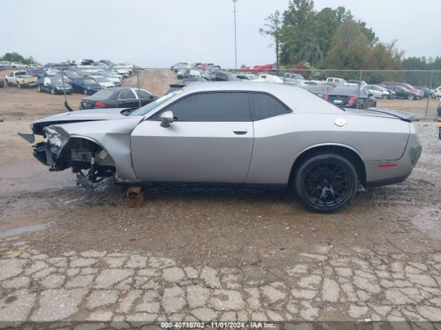 2C3CDZAG0JH131447 Dodge Challenger Sxt