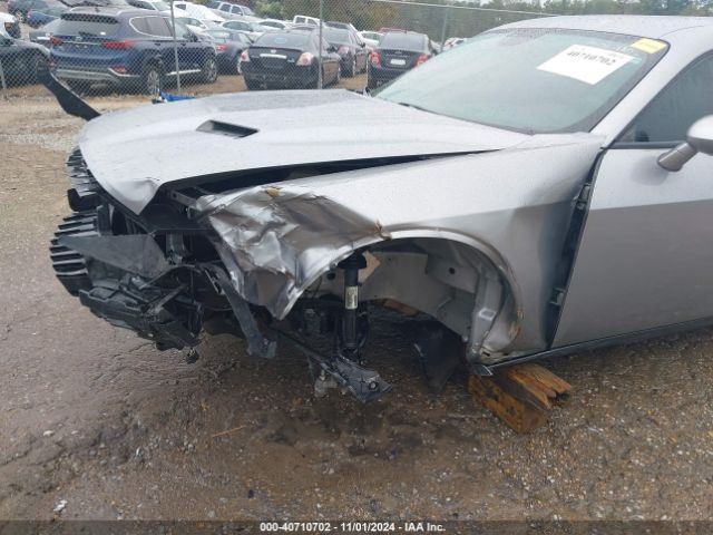 2C3CDZAG0JH131447 Dodge Challenger Sxt