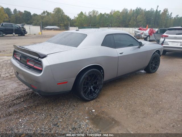 2C3CDZAG0JH131447 Dodge Challenger Sxt