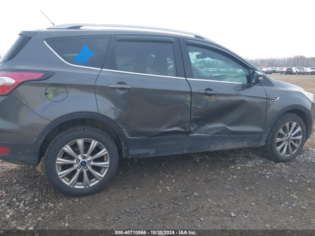 1FMCU9J98HUA49434 Ford Escape Titanium