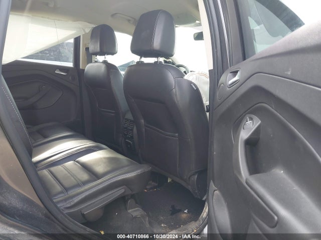 1FMCU9J98HUA49434 Ford Escape Titanium