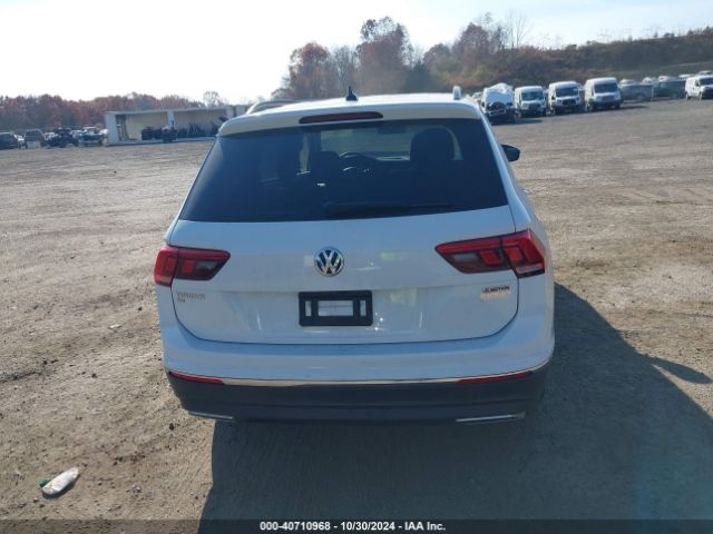 3VV2B7AXXLM123833 Volkswagen Tiguan 2.0t Se/2.0t Se R-line Black/2.0t Sel
