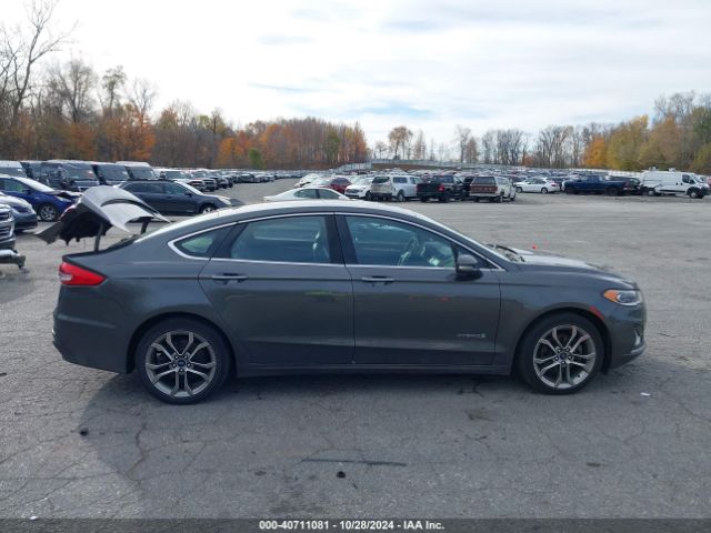 3FA6P0RU8KR188304 Ford Fusion Hybrid Titanium
