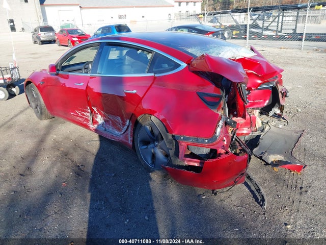 2018 TESLA MODEL 3 5YJ3E1EB1JF114817 Photo 2