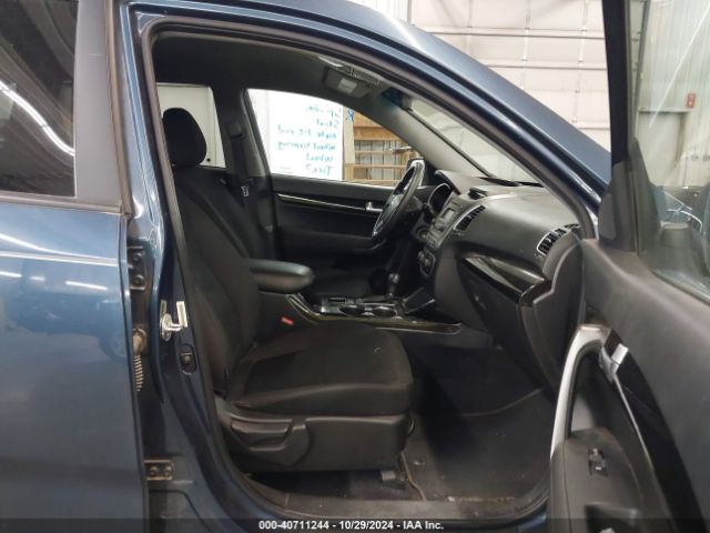 5XYKT3A60EG548263 KIA SORENTO LX
