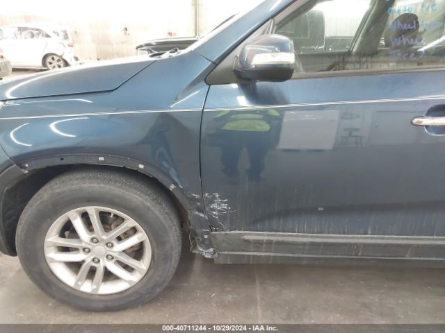 5XYKT3A60EG548263 KIA SORENTO LX