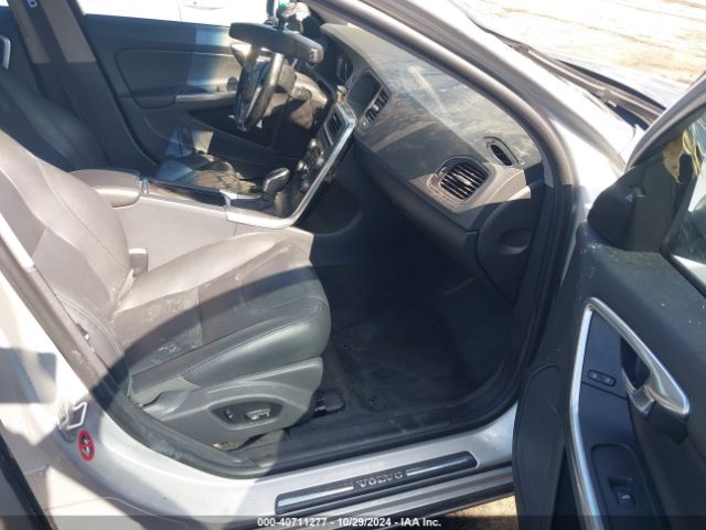 YV126MFC6F1309663 Volvo S60 T5 Premier Plus