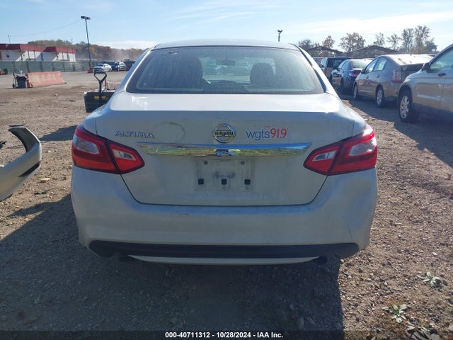 Nissan Altima 2.5 S 2017 1N4AL3AP4HN315719 Image 17
