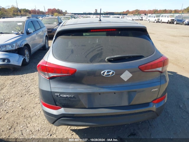 Hyundai TUCSON SE 2018 KM8J2CA47JU660771 Image 16