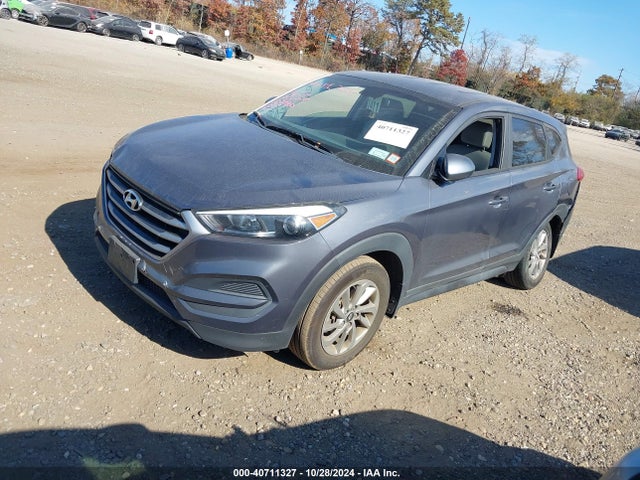 Hyundai TUCSON SE 2018 KM8J2CA47JU660771 Image 2