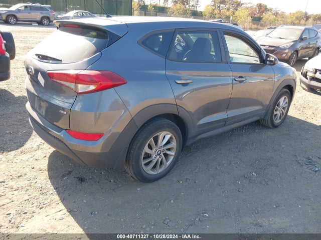 Hyundai TUCSON SE 2018 KM8J2CA47JU660771 Image 4