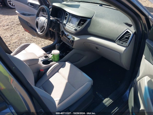Hyundai TUCSON SE 2018 KM8J2CA47JU660771 Image 5