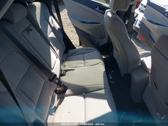 Hyundai TUCSON SE 2018 KM8J2CA47JU660771 Image 8