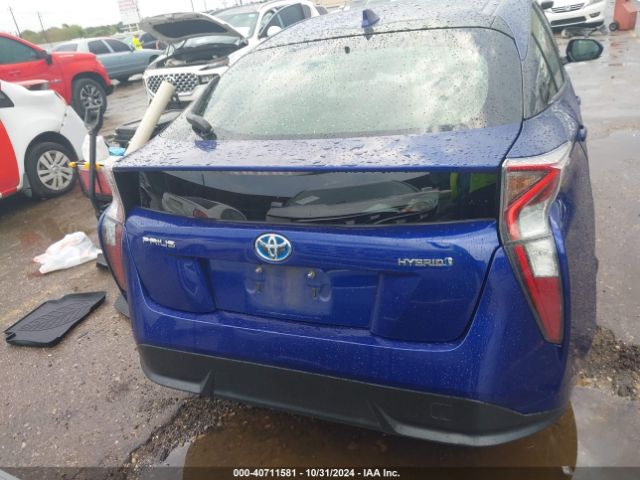 JTDKARFU2G3515014 Toyota Prius Three Touring