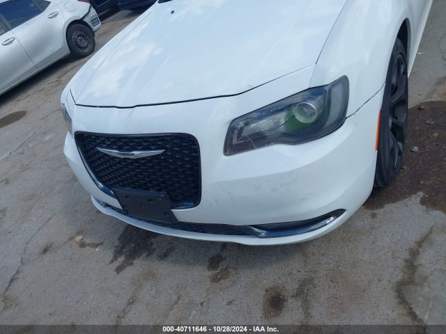 Chrysler 300 2015 2C3CCABG3FH842070 Image 11