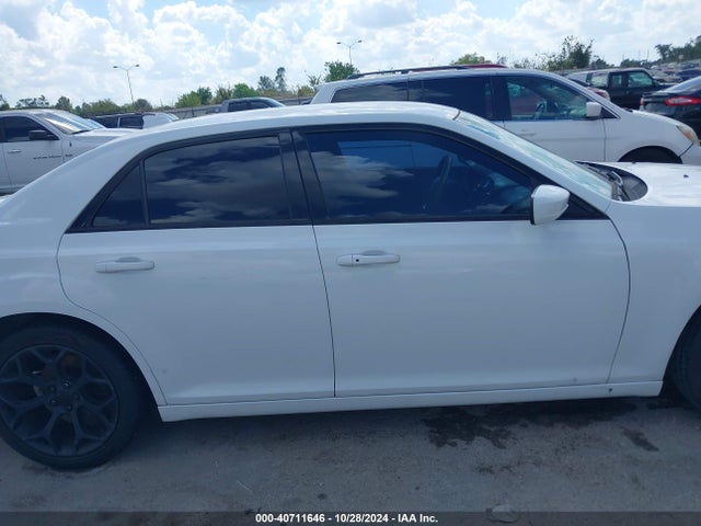2C3CCABG3FH842070 Chrysler 300
