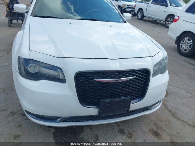 Chrysler 300 2015 2C3CCABG3FH842070 Image 6