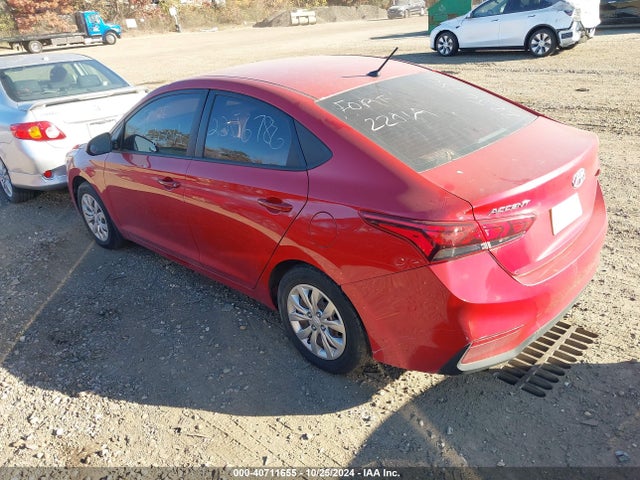 Hyundai ACCENT SE 2018 3KPC24A35JE024326 Image 3