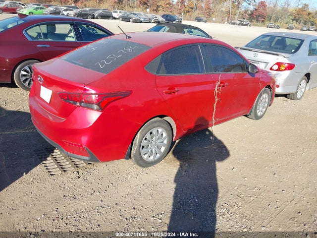 Hyundai ACCENT SE 2018 3KPC24A35JE024326 Image 4