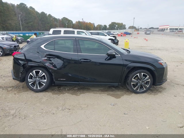 JTHU9JBHXK2006121 Lexus UX 250H