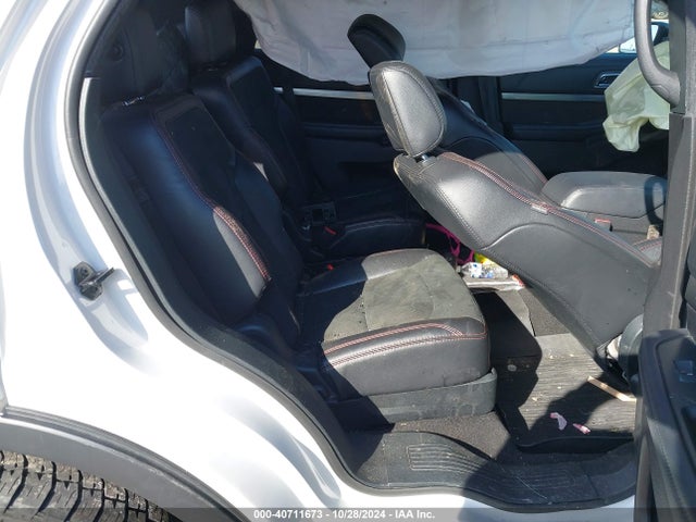 Ford EXPLORER XLT 2019 1FM5K8DH1KGB04825 Image 8