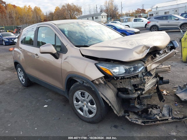 Chevrolet TRAX LS 2018 3GNCJKSB6JL295119 Image 1