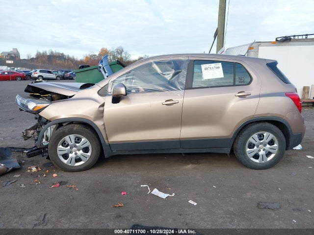 Chevrolet TRAX LS 2018 3GNCJKSB6JL295119 Image 14