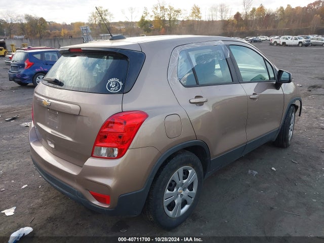 Chevrolet TRAX LS 2018 3GNCJKSB6JL295119 Image 4