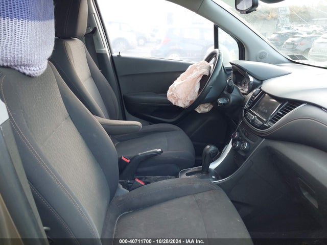 Chevrolet TRAX LS 2018 3GNCJKSB6JL295119 Image 5