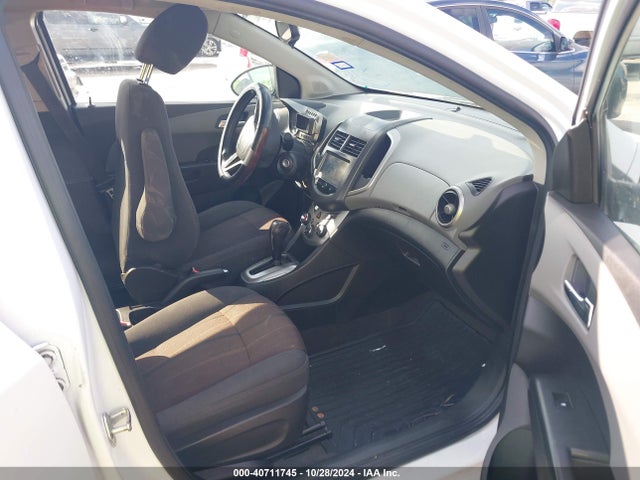 Chevrolet Sonic Lt Auto 2016 1G1JC5SHXG4126731 Image 5