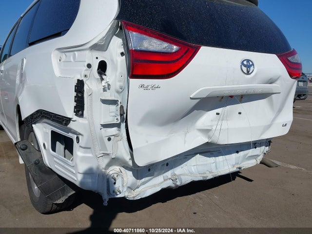 Toyota Sienna Le 8 Passenger 2018 5TDKZ3DC3JS920496 Image 6