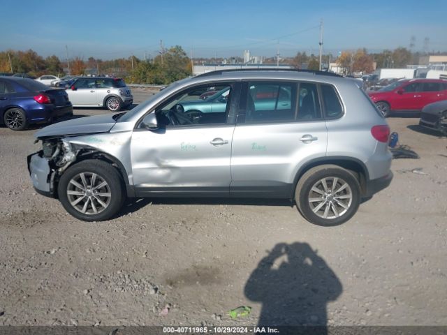 WVGBV7AX2HK042311 Volkswagen Tiguan 2.0t/2.0t S