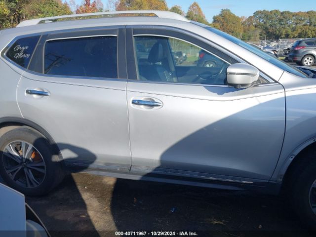 5N1AT2MV2JC801165 Nissan Rogue Sl