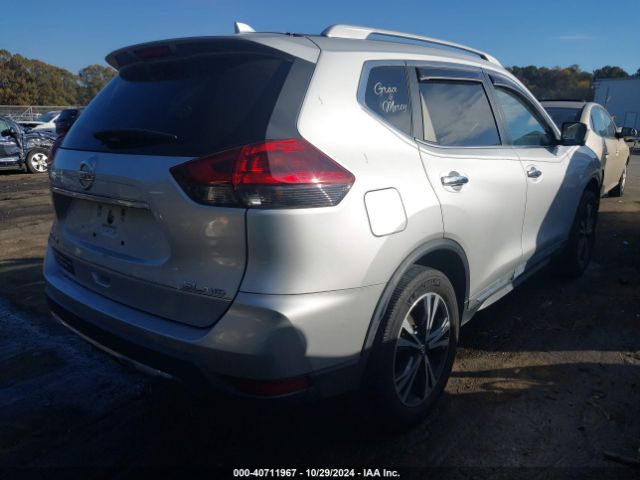 5N1AT2MV2JC801165 Nissan Rogue Sl