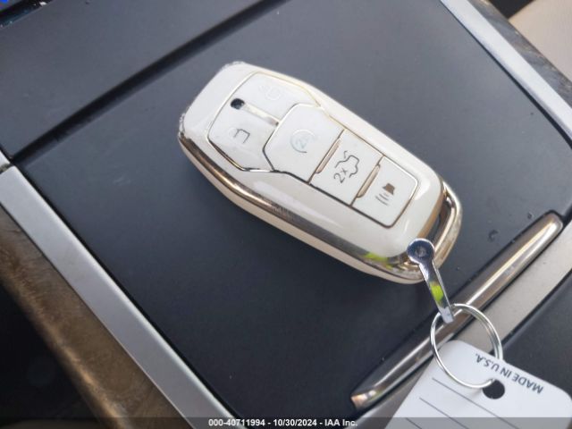 2LMTJ6LR5GBL29647 Lincoln Mkx Reserve