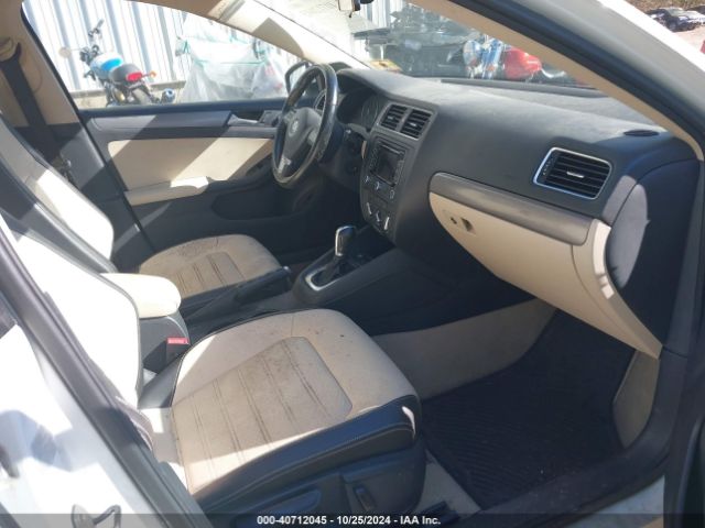 3VWL17AJXEM260482 Volkswagen Jetta 1.8t Sel