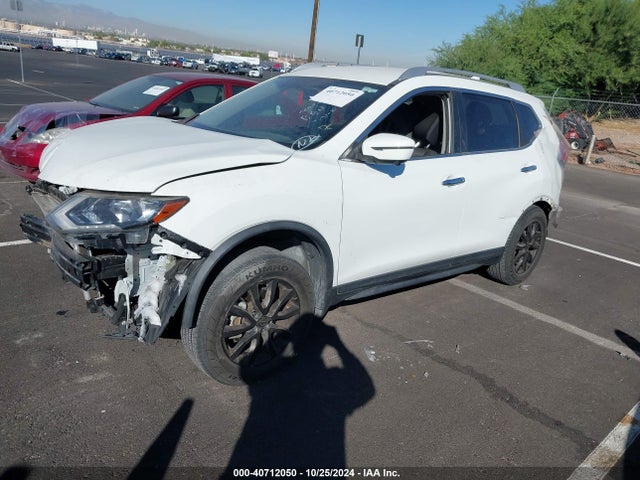 Nissan ROGUE SV 2017 KNMAT2MTXHP602984 Image 2