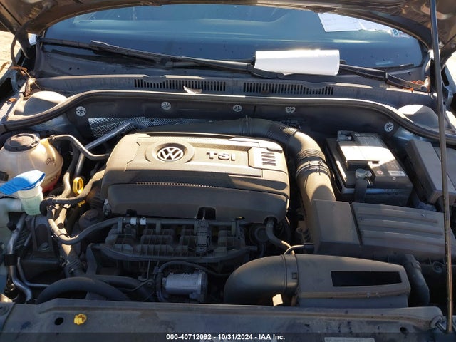 3VWD17AJ3JM222851 Volkswagen Jetta 1.8t Se Sport